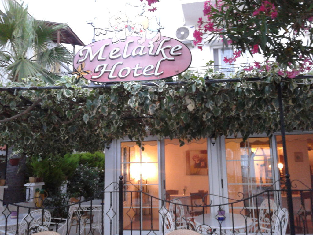 Melaike Hotel Foça Exterior foto